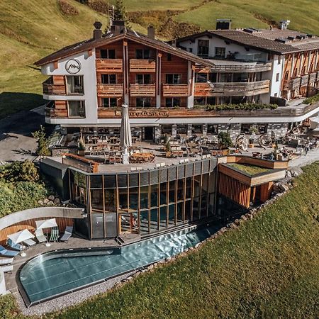 Hotel Goldener Berg Lech am Arlberg Exterior foto